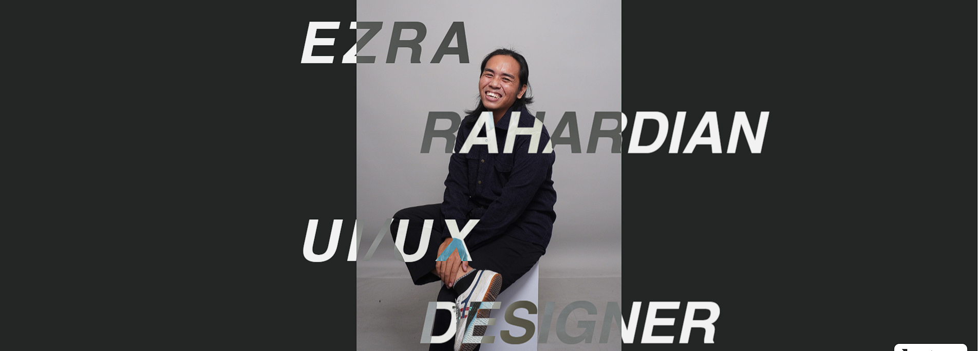Finally! The UI/UX designer portfolio website I've created is finished ...